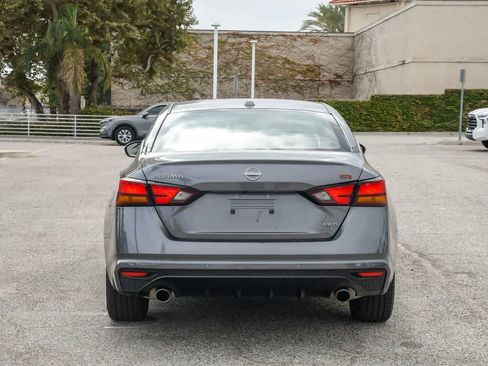 Used 2025 Nissan Altima 2.5 SR AWD/4WD image 9