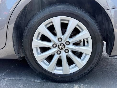 Used 2020 Toyota Camry LE FWD image 24