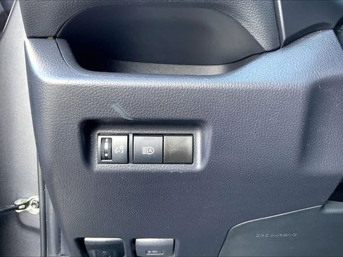 Used 2024 Toyota RAV4 XLE FWD image 33