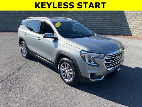 Used 2024 GMC Terrain SLT image 1