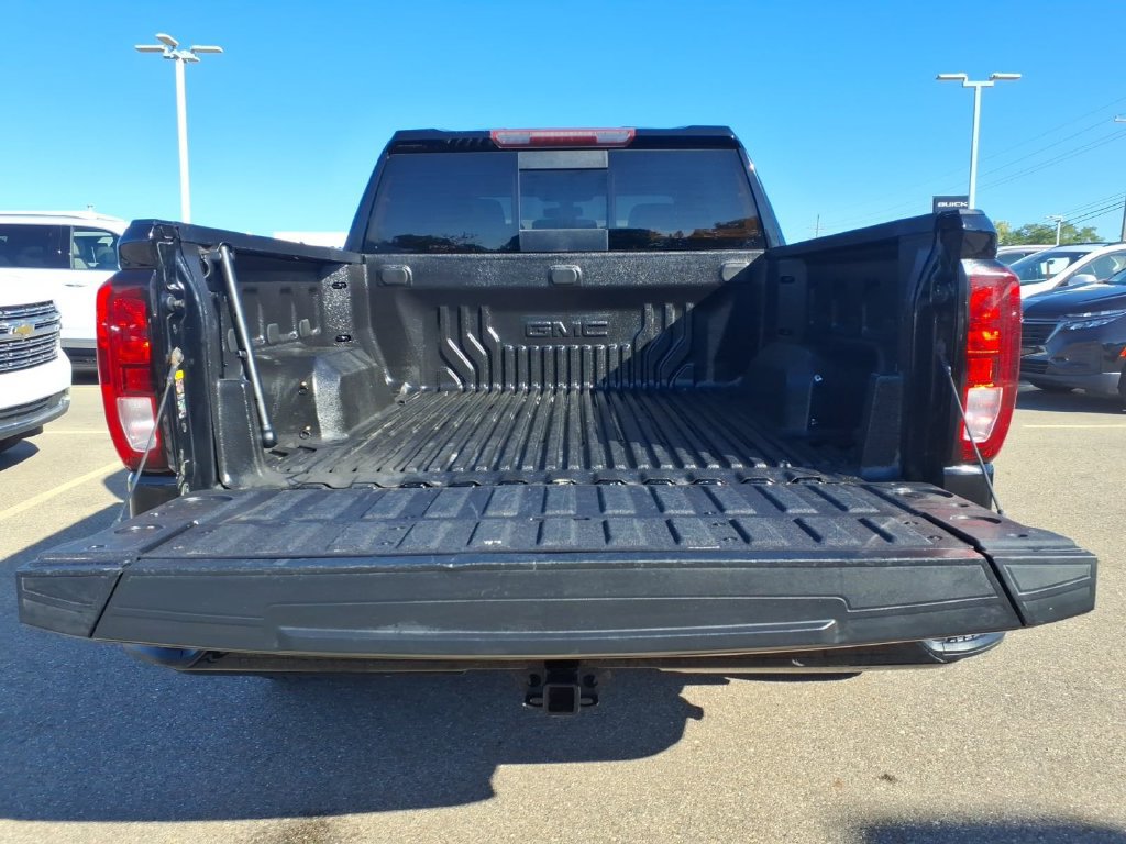 Used 2022 GMC Sierra 1500 Elevation w/ Preferred Package AWD/4WD image 8