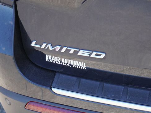Used 2020 Ford Explorer Limited w/ Class III Trailer Tow Package AWD/4WD image 7