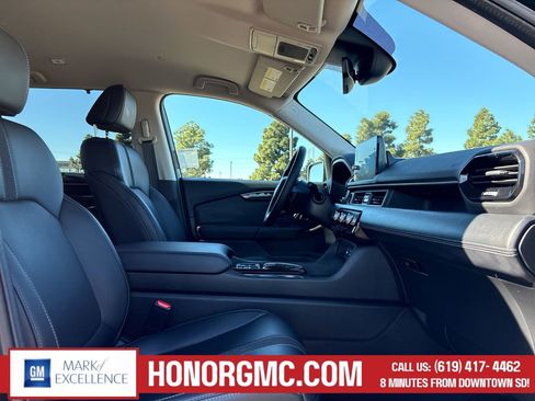 Used 2025 Honda Pilot EX-L image 24