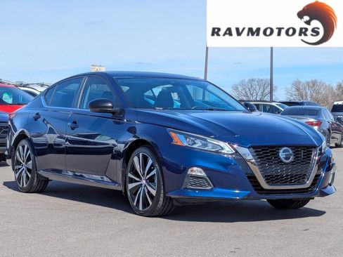 Used 2021 Nissan Altima 2.5 SR w/ SR Premium Package FWD image 2