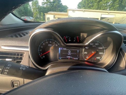 Used 2018 Chevrolet Impala LT FWD image 11