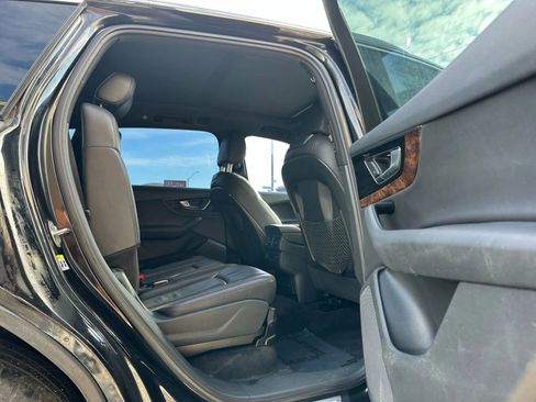 Used 2017 Audi Q7 3.0T Premium Plus w/ Premium Plus Package image 10