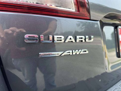 Used 2018 Subaru Outback 2.5i Limited AWD/4WD image 9