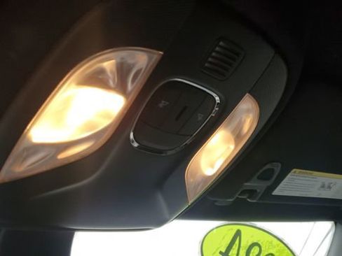 Certified 2024 Jeep Compass Latitude image 18