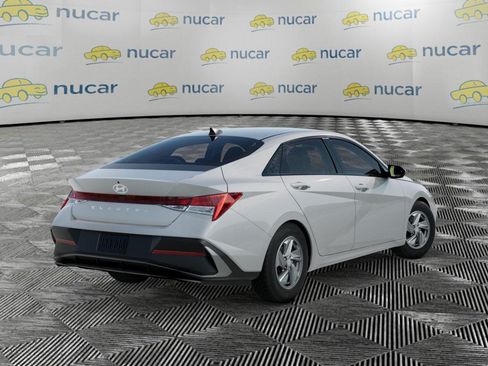 New 2026 Hyundai Elantra SE FWD image 4