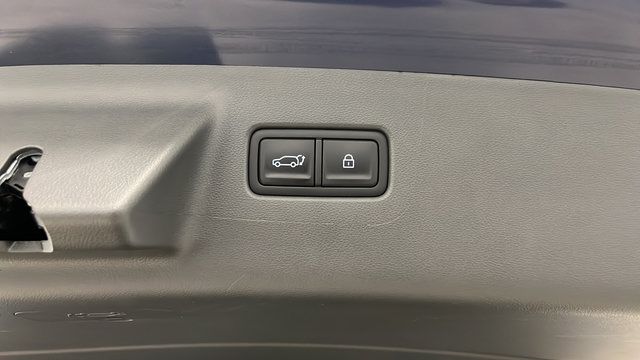 Used 2025 Hyundai Santa Fe Limited AWD/4WD image 29