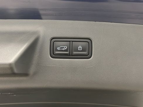Used 2025 Hyundai Santa Fe Limited AWD/4WD image 29