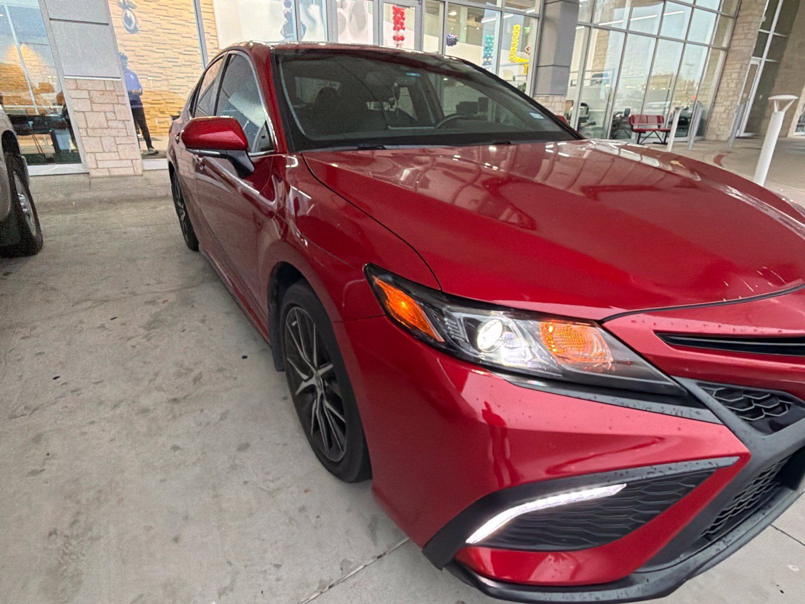 Used 2023 Toyota Camry SE w/ Convenience Package FWD image 31