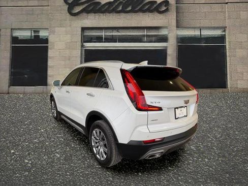 Used 2019 Cadillac XT4 Premium Luxury image 3