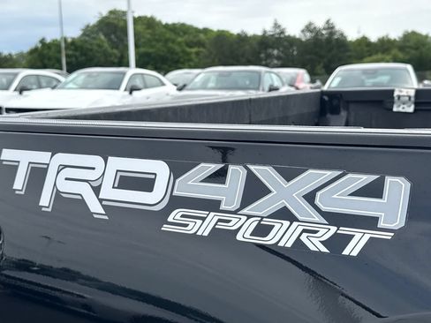 Used 2021 Toyota Tacoma TRD Sport AWD/4WD image 10