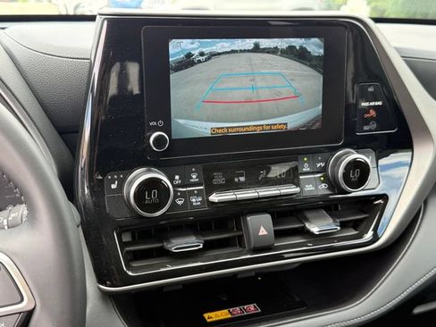 Used 2026 Toyota Highlander XLE AWD/4WD image 18