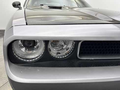 Used 2011 Dodge Challenger SRT8 image 18