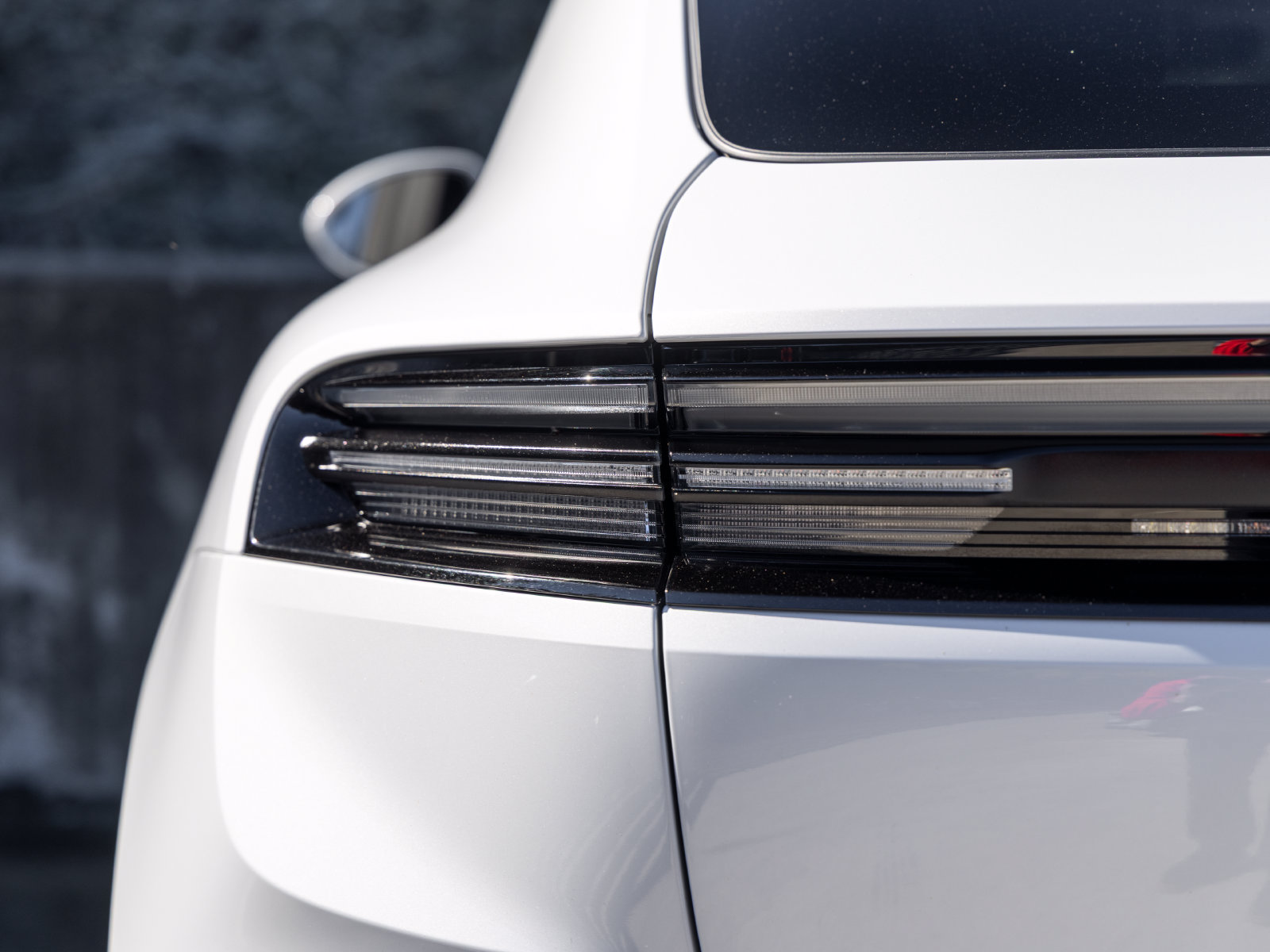 Certified 2025 Porsche Macan Electric RWD image 20