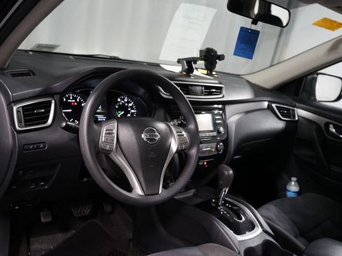 Used 2015 Nissan Rogue S image 7