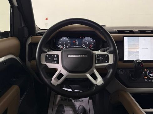 Used 2025 Land Rover Defender 130 X-Dynamic SE AWD/4WD image 28