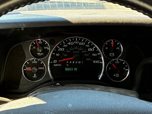 Used 2022 GMC Savana 3500 w/ Power Convenience Package RWD image 41