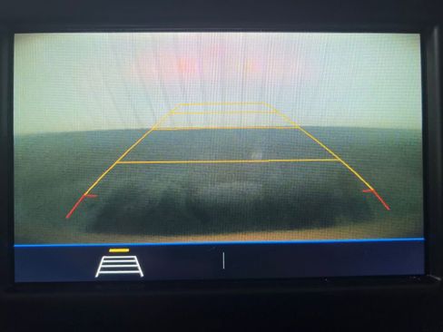 Used 2019 Chevrolet Equinox LT image 9