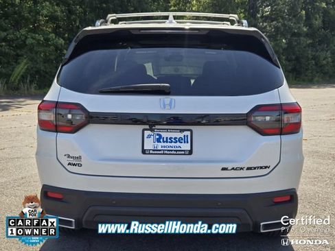 Certified 2025 Honda Pilot Black Edition image 10