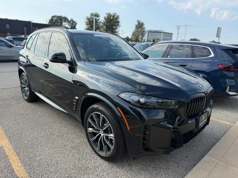 Certified 2024 BMW X5 xDrive40i w/ M Sport Package AWD/4WD image 3