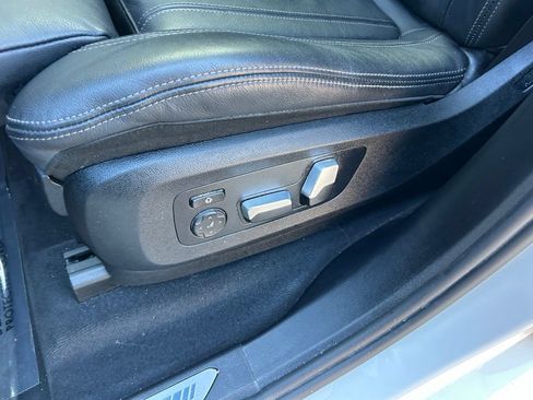 Used 2022 BMW X5 sDrive40i w/ M Sport Package RWD image 33