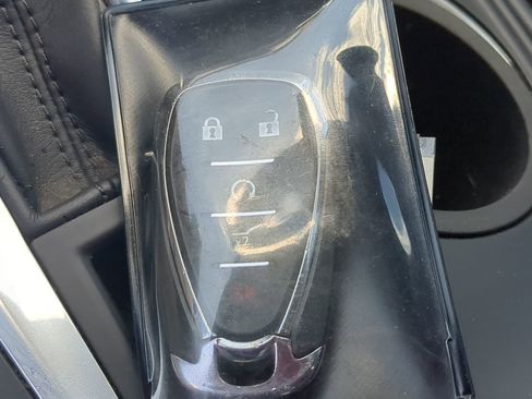 Used 2018 Chevrolet Equinox LT FWD image 34