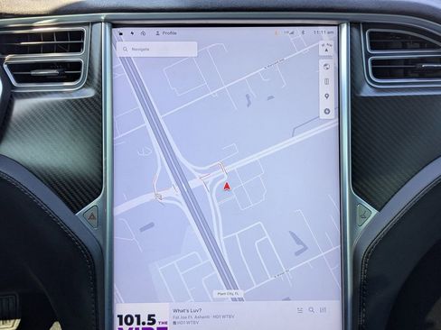 Used 2014 Tesla Model S Base image 23