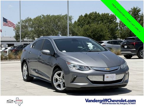 Used 2018 Chevrolet Volt LT FWD image 2