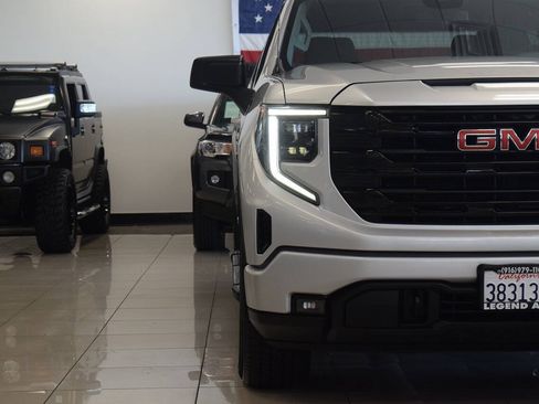 Used 2022 GMC Sierra 1500 Elevation RWD image 8