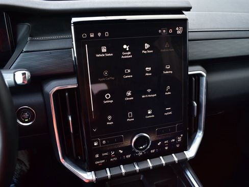 Used 2025 GMC Acadia Elevation image 43