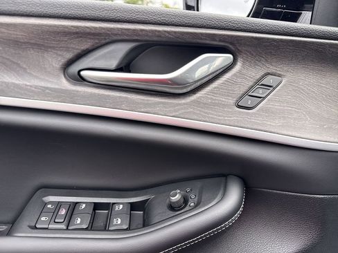 New 2026 Jeep Grand Cherokee L Limited RWD image 13