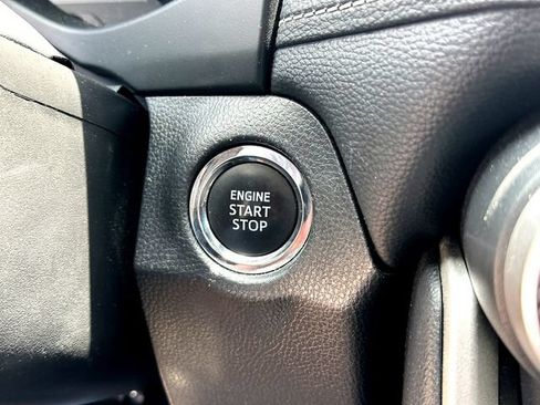 Used 2025 Toyota RAV4 XLE FWD image 16