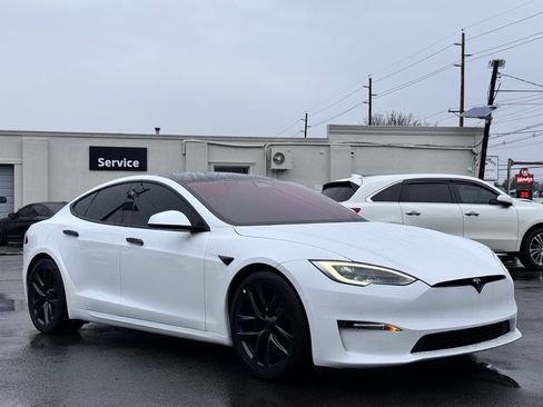 Used 2021 Tesla Model S Plaid image 1