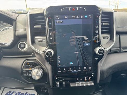 Used 2023 RAM 1500 Laramie AWD/4WD image 33