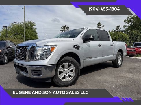 Used 2017 Nissan Titan SV RWD image 1