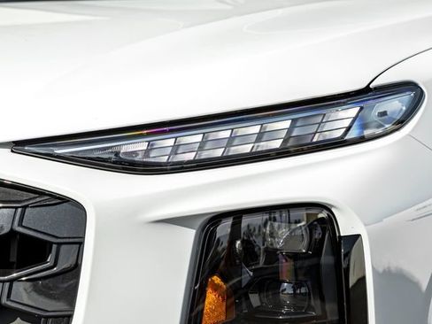 New 2026 Audi Q3 quattro 2.0T AWD/4WD image 3
