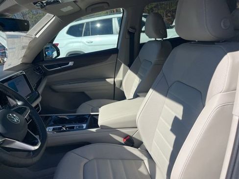 New 2026 Volkswagen Atlas SEL image 8