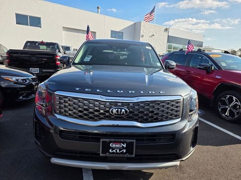 Used 2020 Kia Telluride LX image 2
