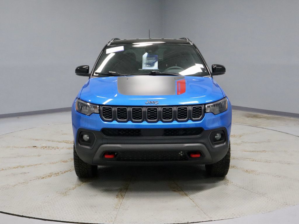 Used 2025 Jeep Compass Trailhawk AWD/4WD image 5