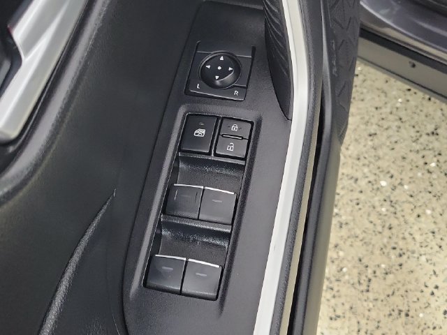 Used 2023 Toyota RAV4 XLE Premium AWD/4WD image 23