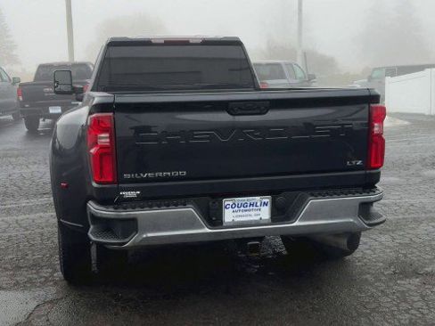 Used 2024 Chevrolet Silverado 3500 LTZ w/ LTZ Convenience Package image 7
