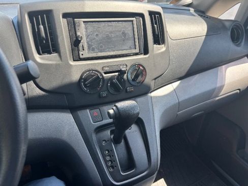 Used 2019 Nissan NV200 SV image 13