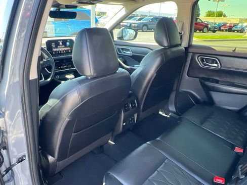 Used 2023 Nissan Rogue Platinum w/ Platinum Premium Package FWD image 26