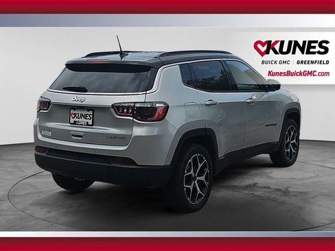 Used 2025 Jeep Compass Limited AWD/4WD image 10