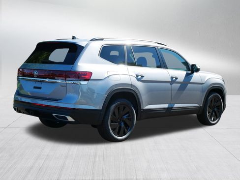 New 2026 Volkswagen Atlas SE image 4