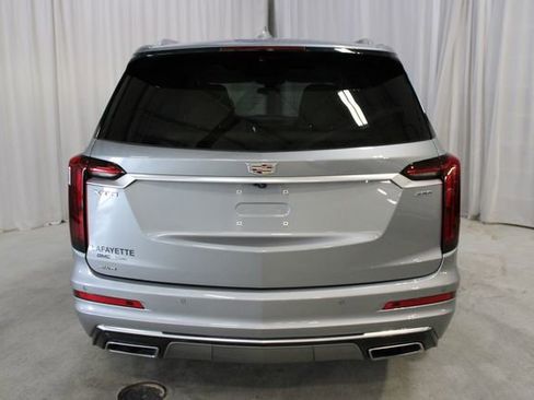 Certified 2025 Cadillac XT6 Premium Luxury AWD/4WD image 32
