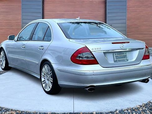 Used 2008 Mercedes-Benz E 350 E 350 Sedan 4D image 2